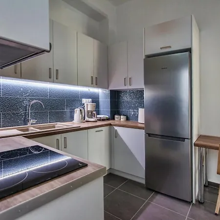 Apartment Adile By Krisses